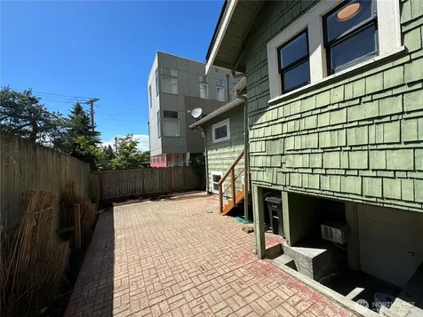 811 NE 66th Street Seattle WA 98115