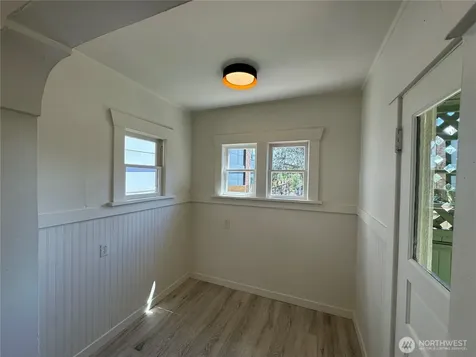 811 NE 66th Street Seattle WA 98115