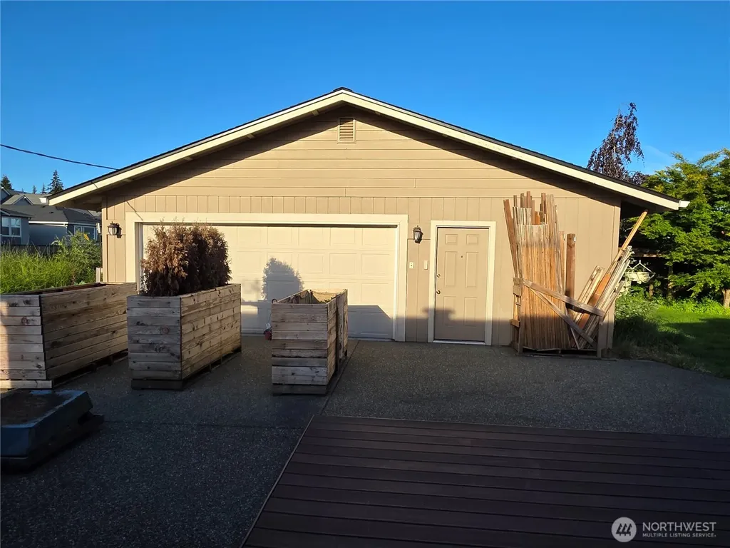 810 Century Court NE Lacey WA 98516