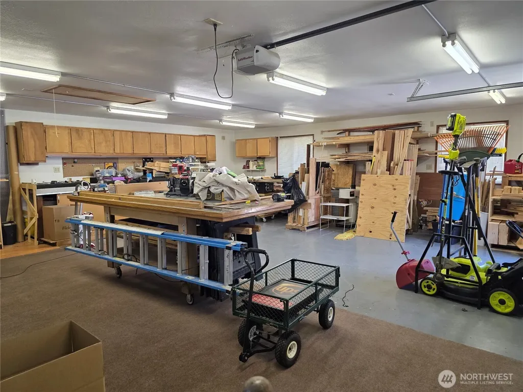 810 Century Court NE Lacey WA 98516