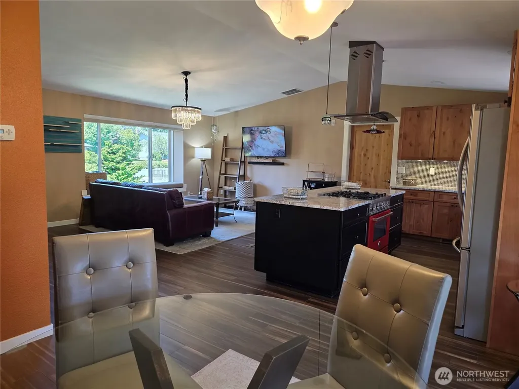 810 Century Court NE Lacey WA 98516