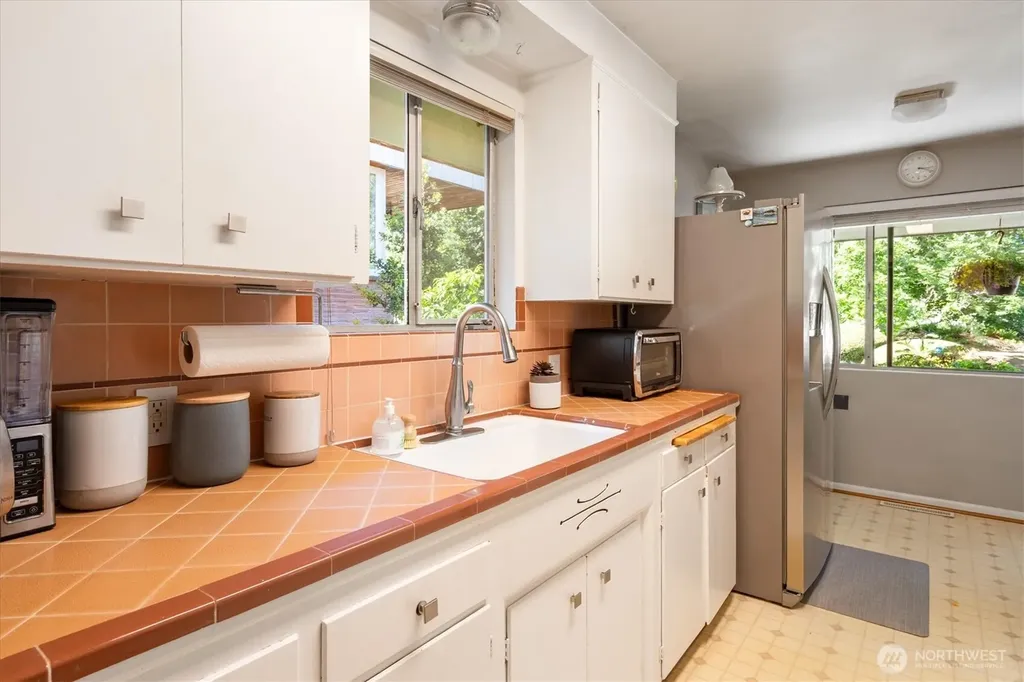 1573 90th Street Seattle WA 98117