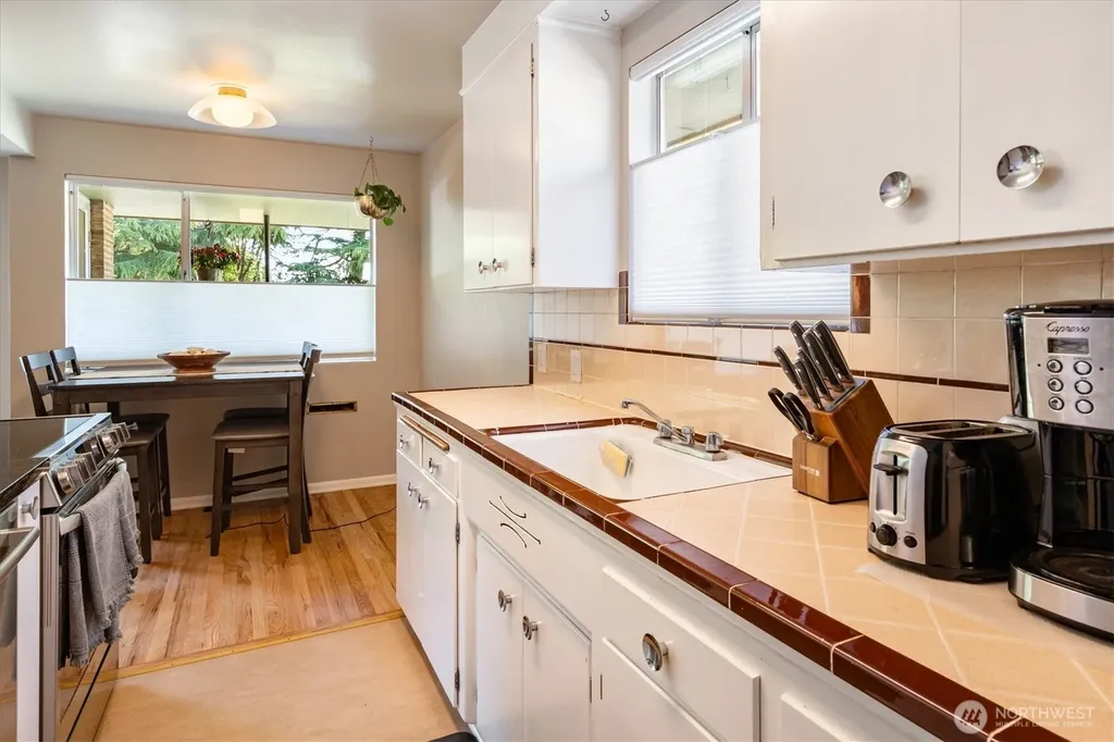 1573 90th Street Seattle WA 98117