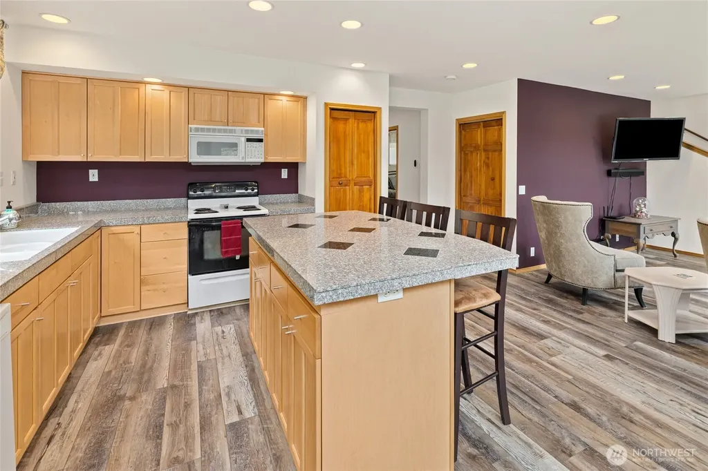 1771 Timber Mountain Loop Cle Elum WA 98922