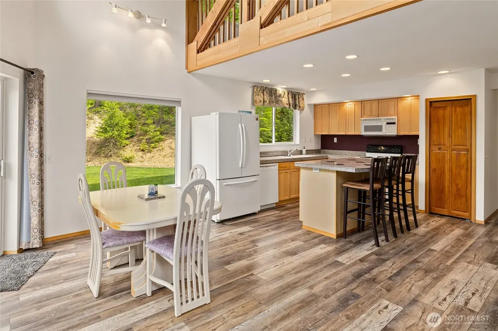 1771 Timber Mountain Loop Cle Elum WA 98922