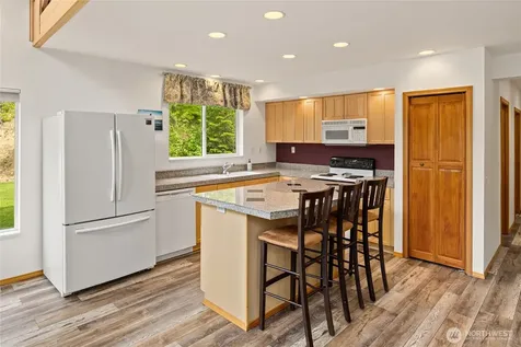 1771 Timber Mountain Loop Cle Elum WA 98922