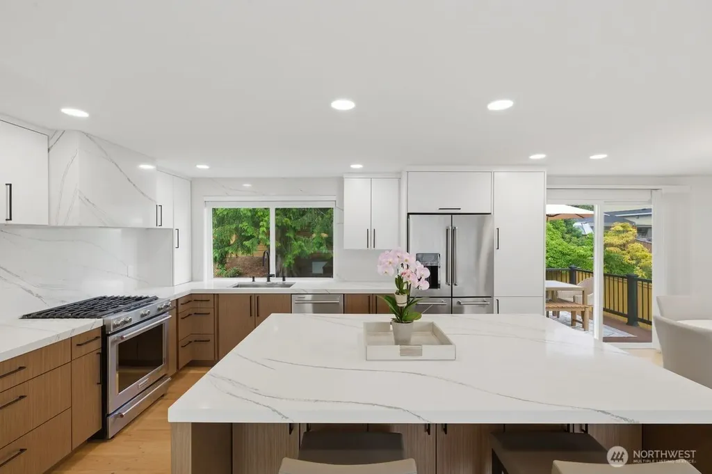1529 172nd Place NE Bellevue WA 98008