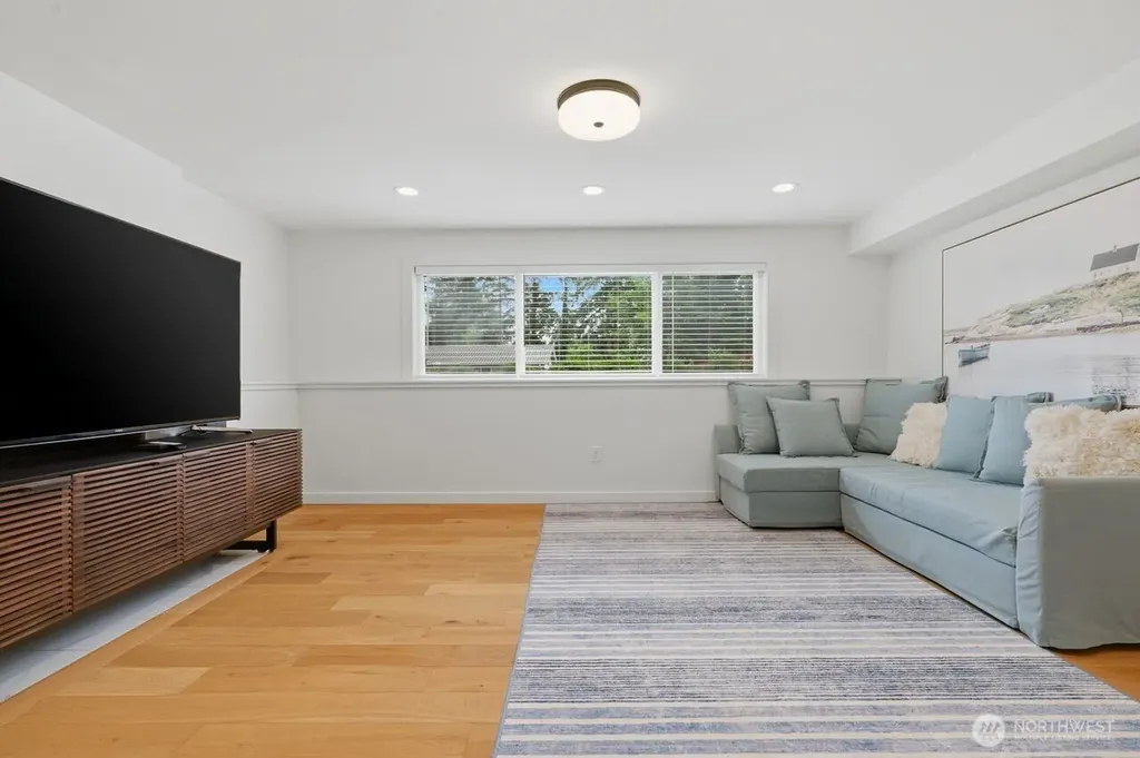 1529 172nd Place NE Bellevue WA 98008
