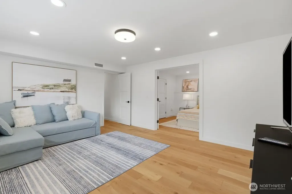 1529 172nd Place NE Bellevue WA 98008