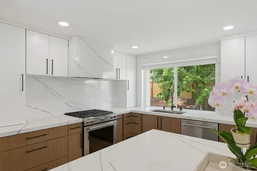 1529 172nd Place NE Bellevue WA 98008