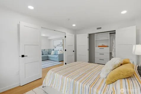 1529 172nd Place NE Bellevue WA 98008