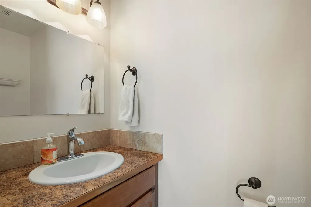 30 E Stirling Court Shelton WA 98584