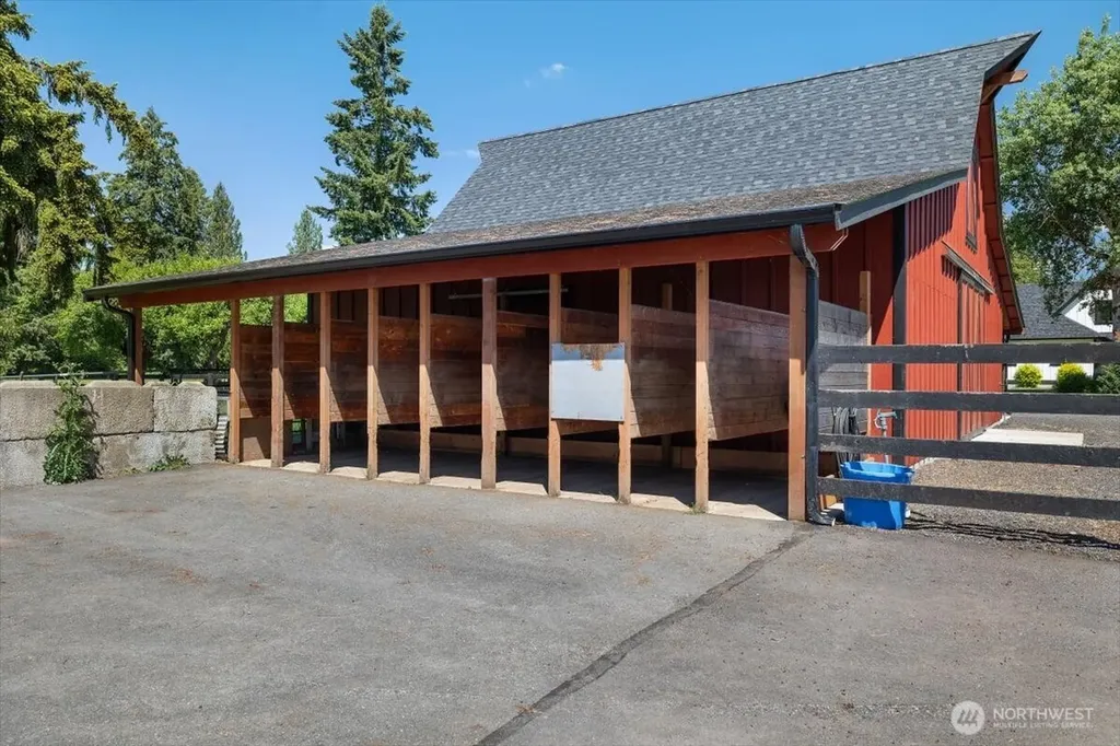 9835 James Road SW Rochester WA 98579