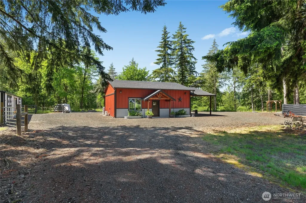 9835 James Road SW Rochester WA 98579