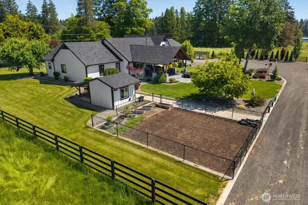 9835 James Road SW Rochester WA 98579