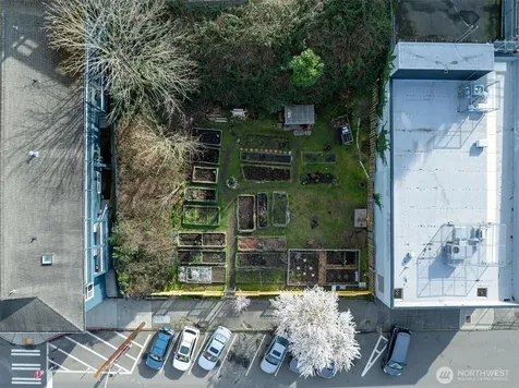 5520 University Way NE Seattle WA 98105
