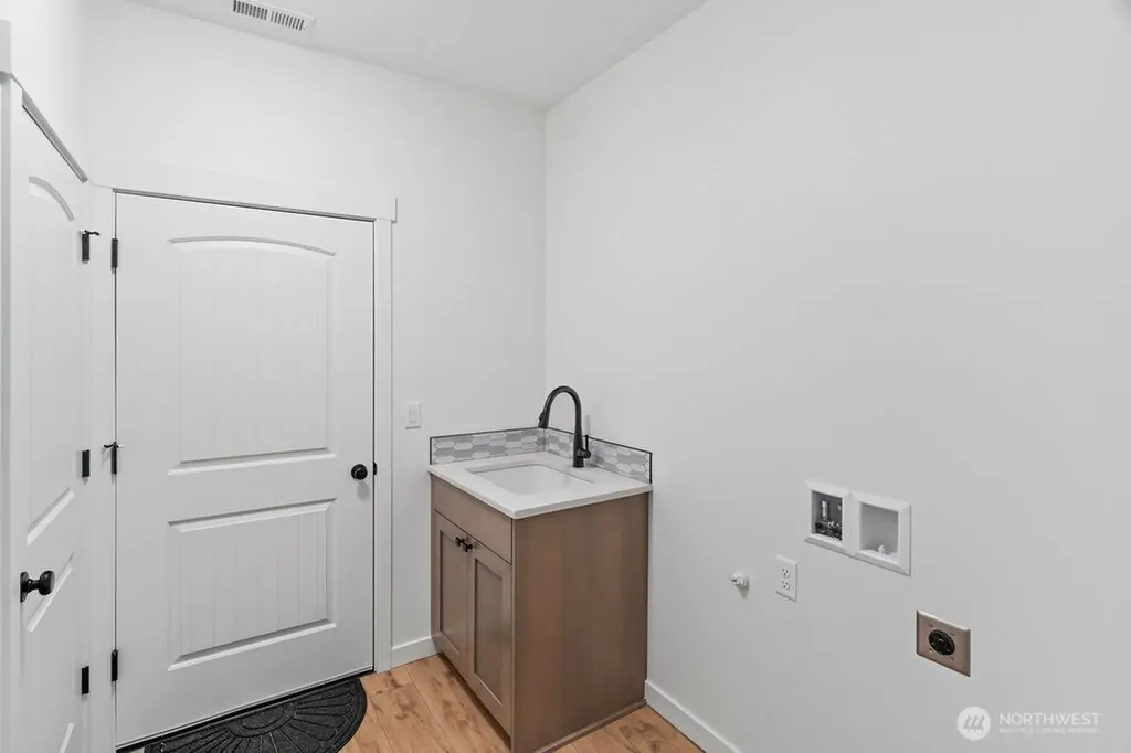 231 Schrute Road Prosser WA 99350