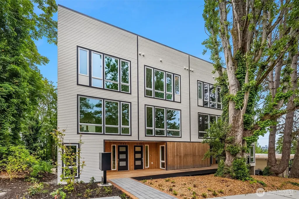 542 W Barrett Street Seattle WA 98109