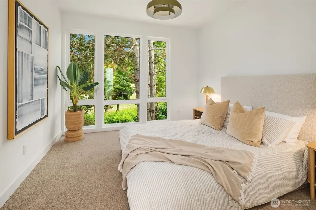 542 W Barrett Street Seattle WA 98109