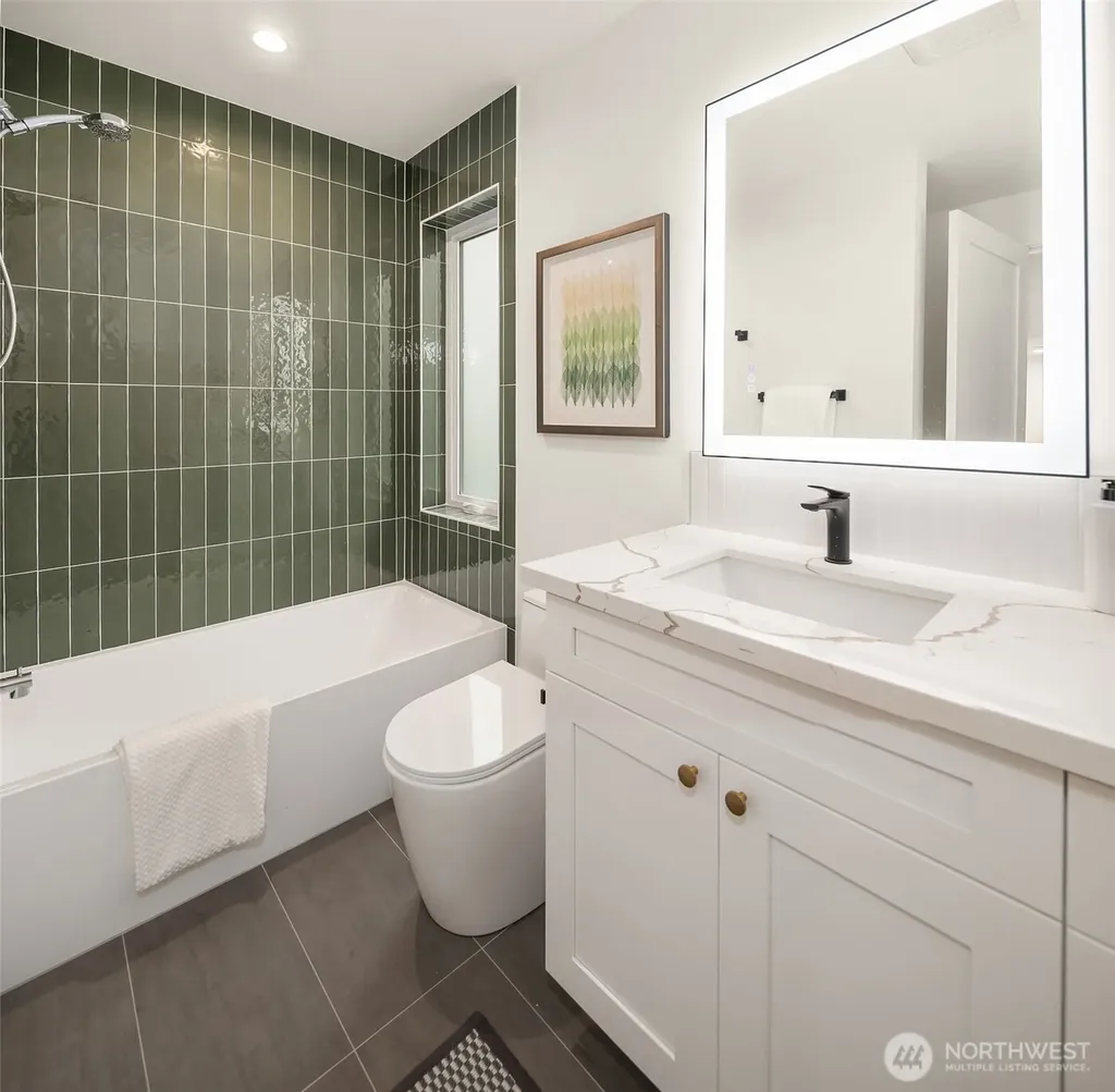 542 W Barrett Street Seattle WA 98109