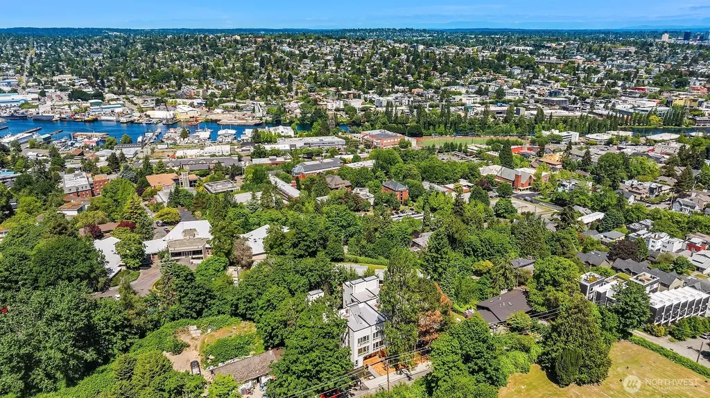 542 W Barrett Street Seattle WA 98109
