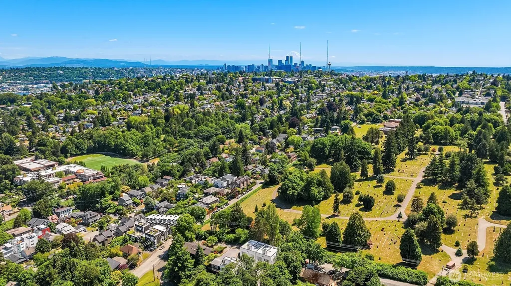 542 W Barrett Street Seattle WA 98109