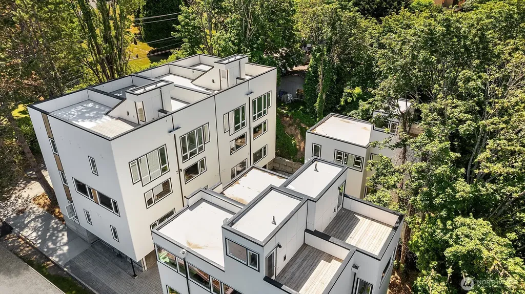 542 W Barrett Street Seattle WA 98109