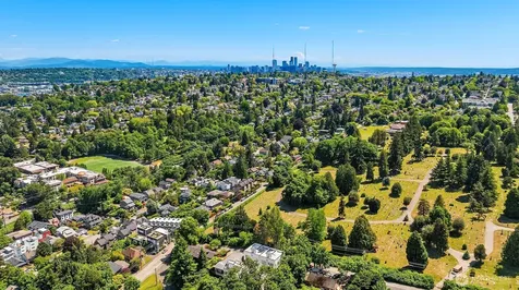 542 W Barrett Street Seattle WA 98109