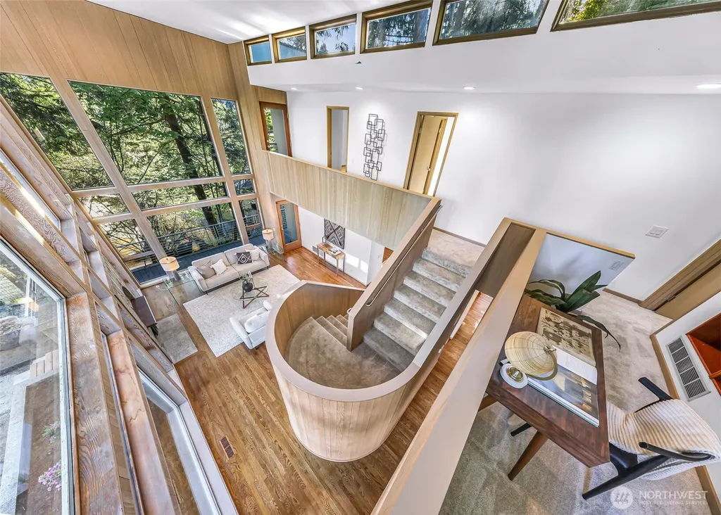 2261 W Lake Sammamish Parkway SE Bellevue WA 98008