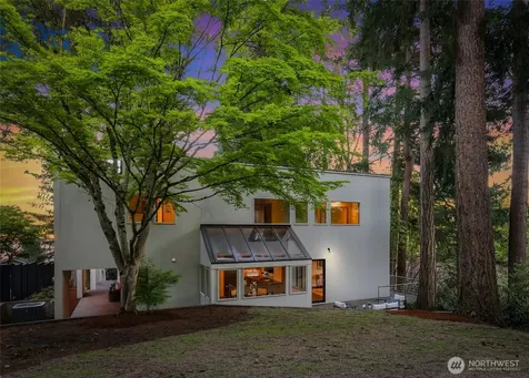 2261 W Lake Sammamish Parkway SE Bellevue WA 98008
