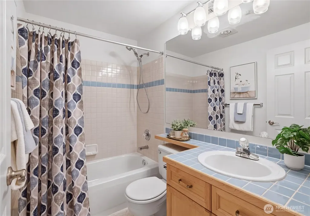 10909 Avondale Road NE Redmond WA 98052