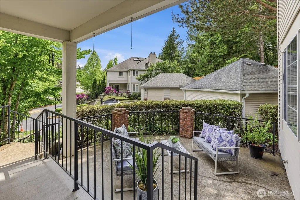 10909 Avondale Road NE Redmond WA 98052