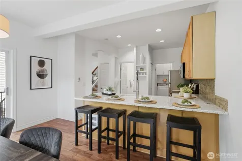 10909 Avondale Road NE Redmond WA 98052