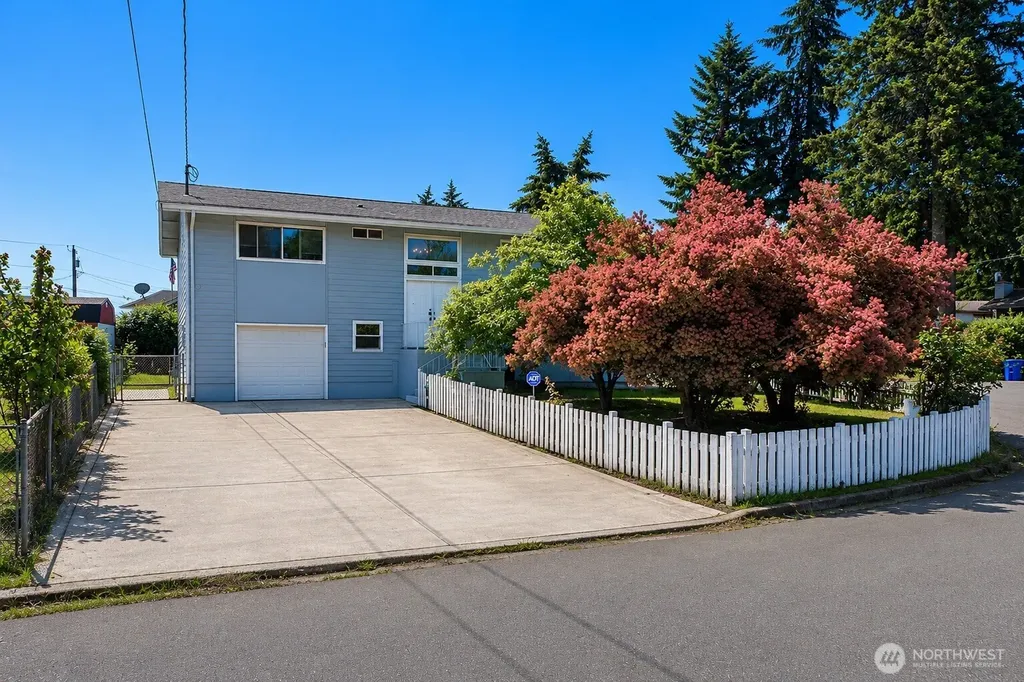 3319 S 249th Place Kent WA 98032