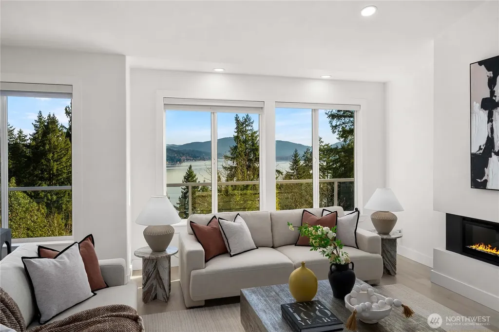 17003 SE 14th Lane Bellevue WA 98008