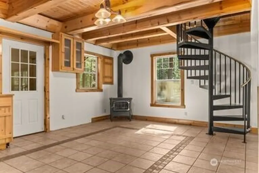 115 Lost River Road Mazama WA 98833