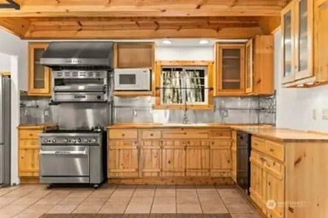 115 Lost River Road Mazama WA 98833