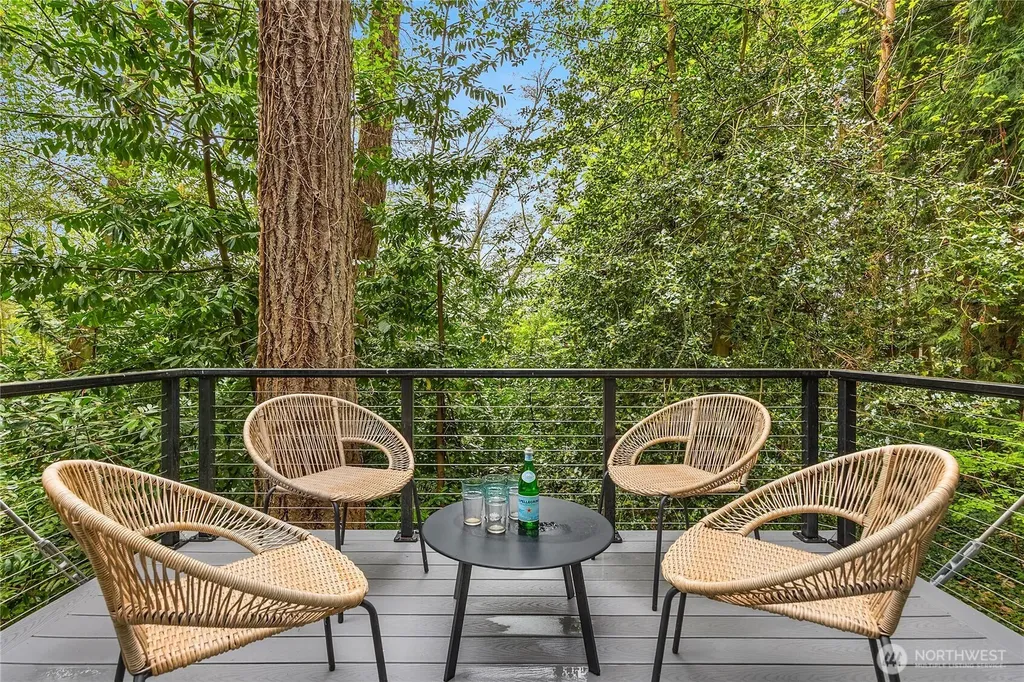 10003 Manitou Beach Drive NE Bainbridge Island WA 98110