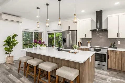 10003 Manitou Beach Drive NE Bainbridge Island WA 98110