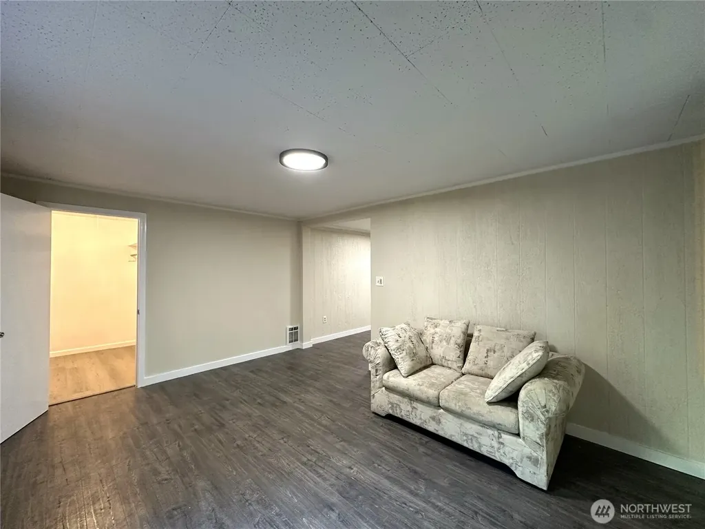 161 E Forest Drive Belfair WA 98528