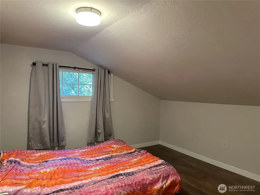 161 E Forest Drive Belfair WA 98528