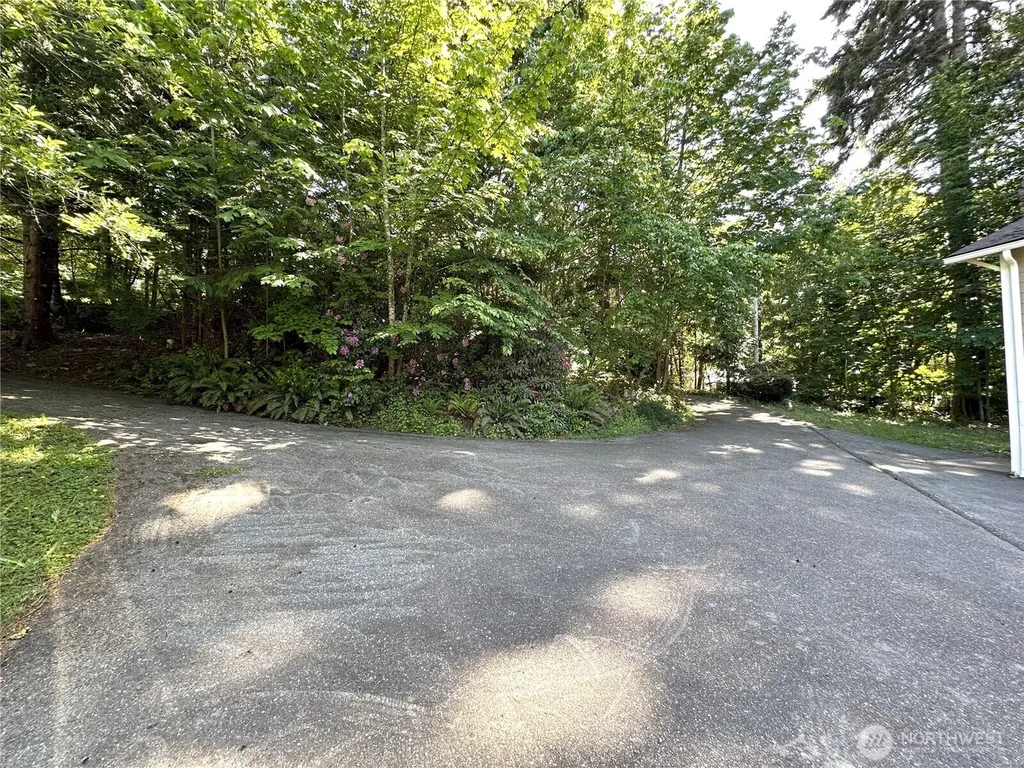 161 E Forest Drive Belfair WA 98528