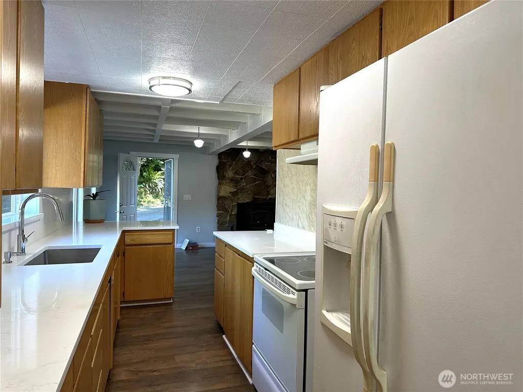 161 E Forest Drive Belfair WA 98528