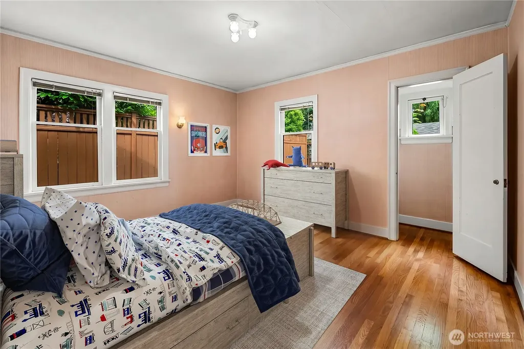 2654 Dravus Street Seattle WA 98199