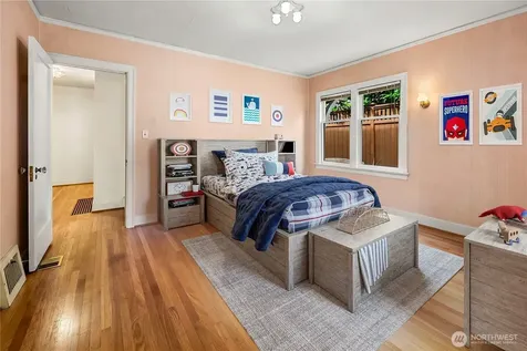 2654 Dravus Street Seattle WA 98199