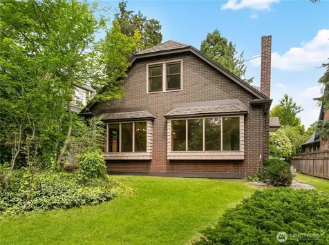 2654 Dravus Street Seattle WA 98199