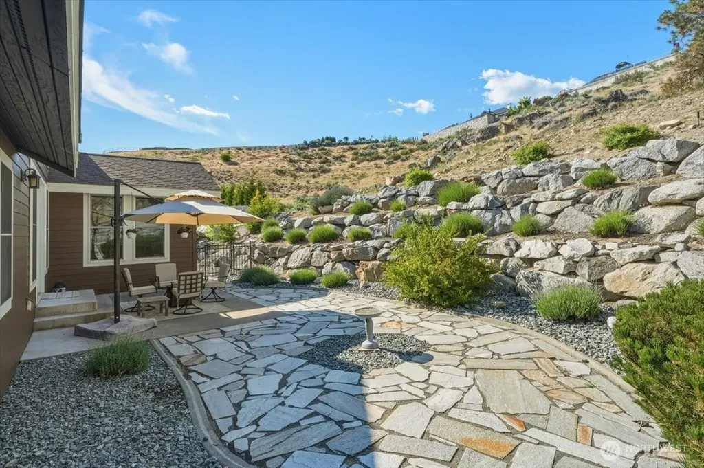345 Orchard View Drive Chelan WA 98816