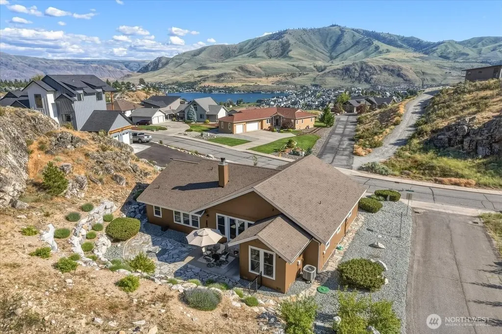 345 Orchard View Drive Chelan WA 98816