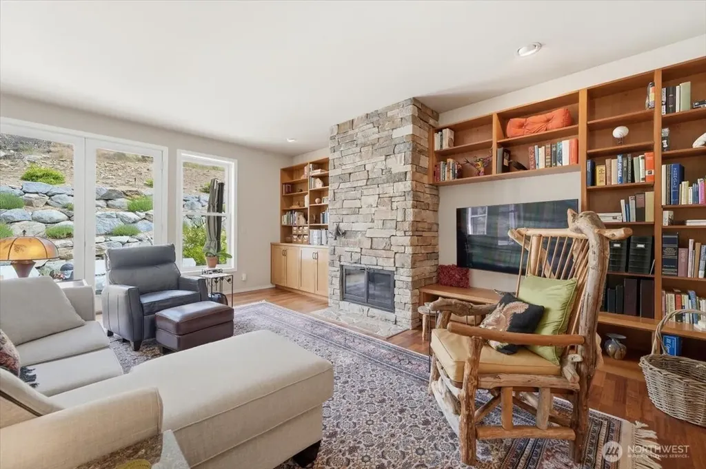 345 Orchard View Drive Chelan WA 98816