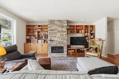 345 Orchard View Drive Chelan WA 98816